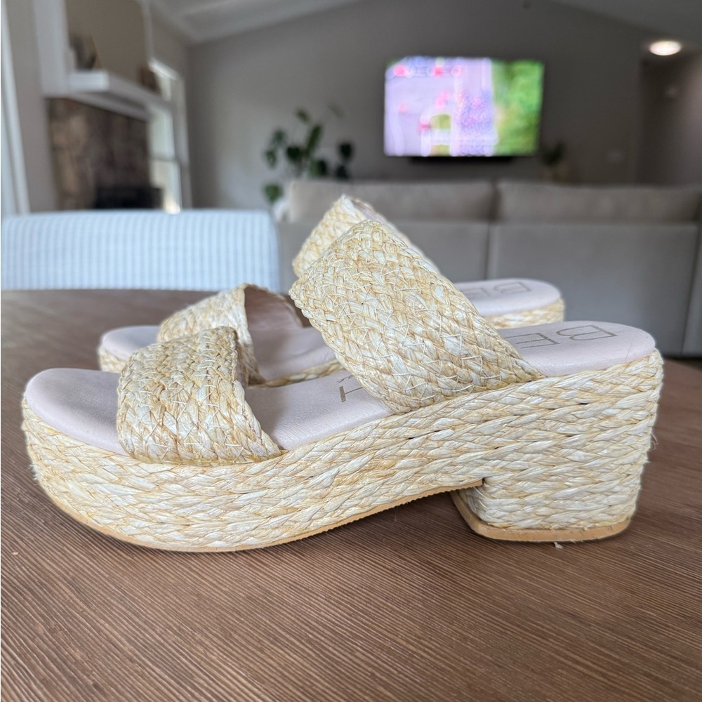 Women's Beige Woven Platform Sandals